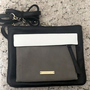 Madden girl crossbody bag
